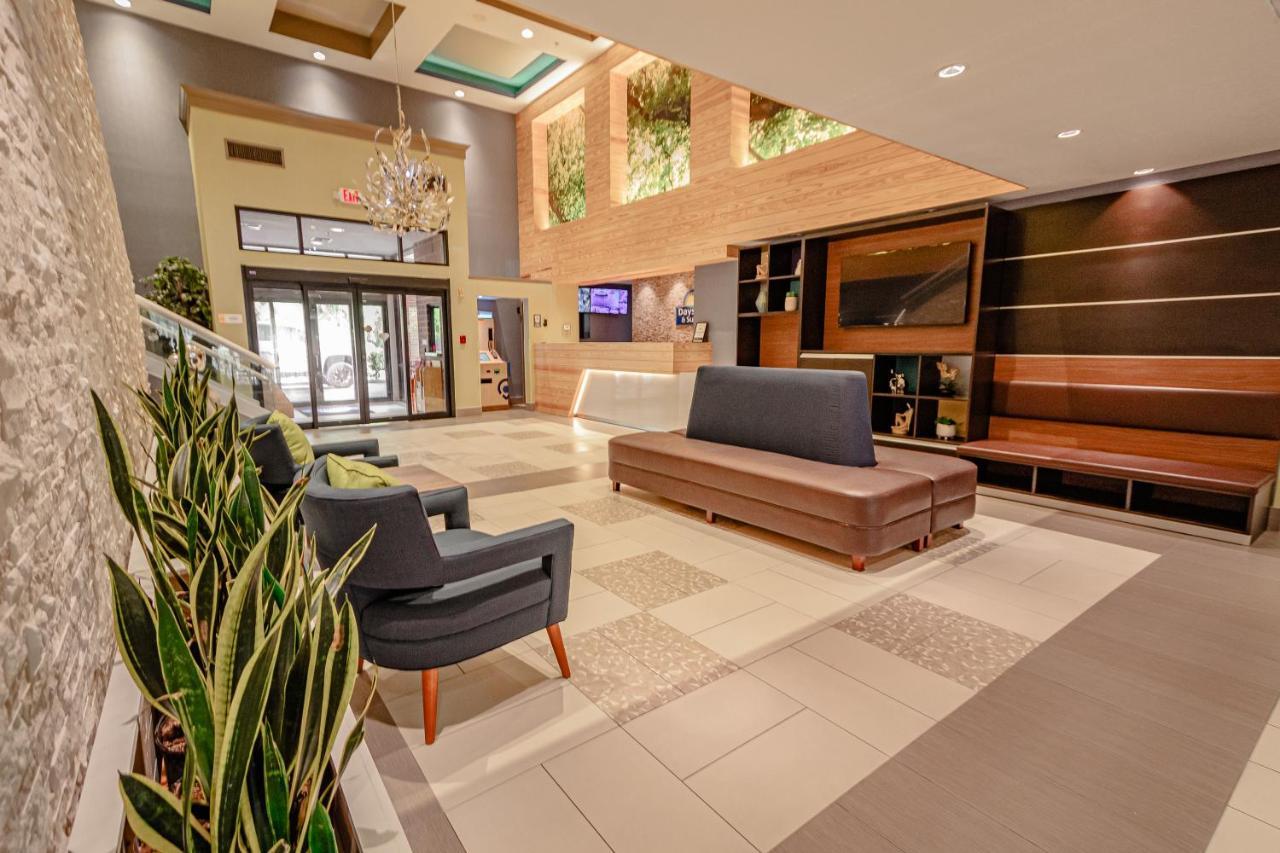 Days Inn & Suites By Wyndham Fort Myers Near Jetblue Park Εξωτερικό φωτογραφία