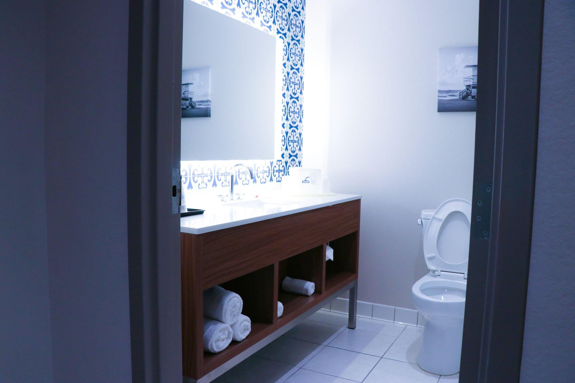Days Inn & Suites By Wyndham Fort Myers Near Jetblue Park Εξωτερικό φωτογραφία