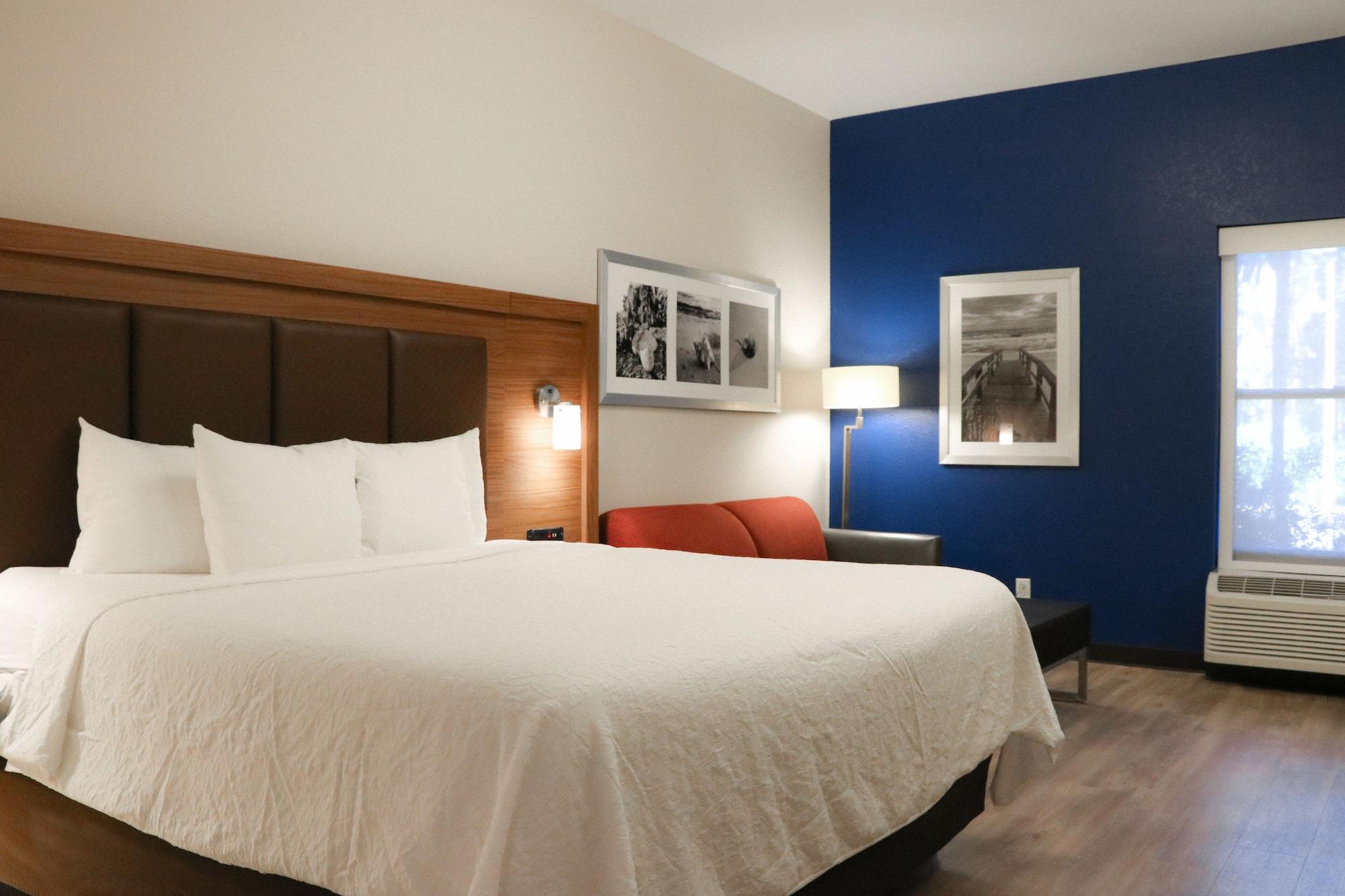 Days Inn & Suites By Wyndham Fort Myers Near Jetblue Park Εξωτερικό φωτογραφία