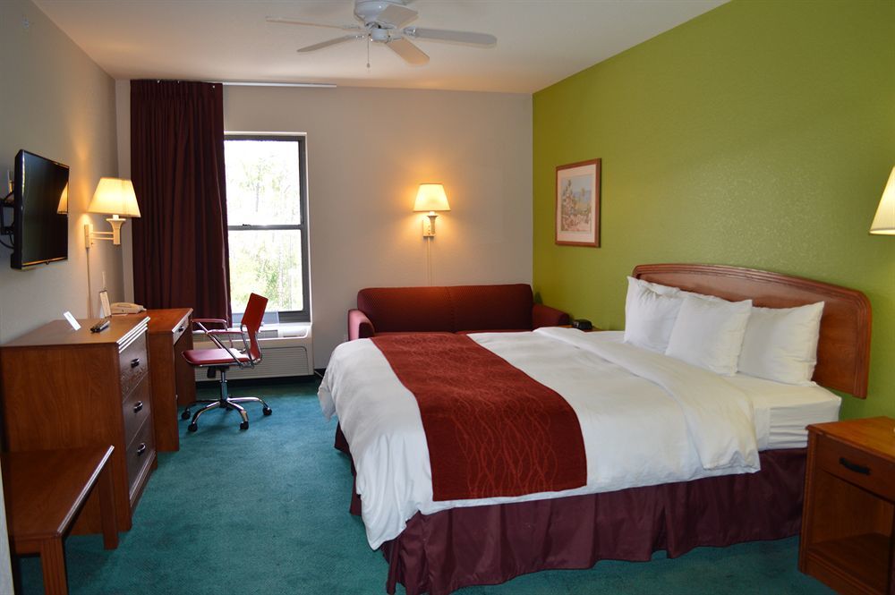 Days Inn & Suites By Wyndham Fort Myers Near Jetblue Park Εξωτερικό φωτογραφία