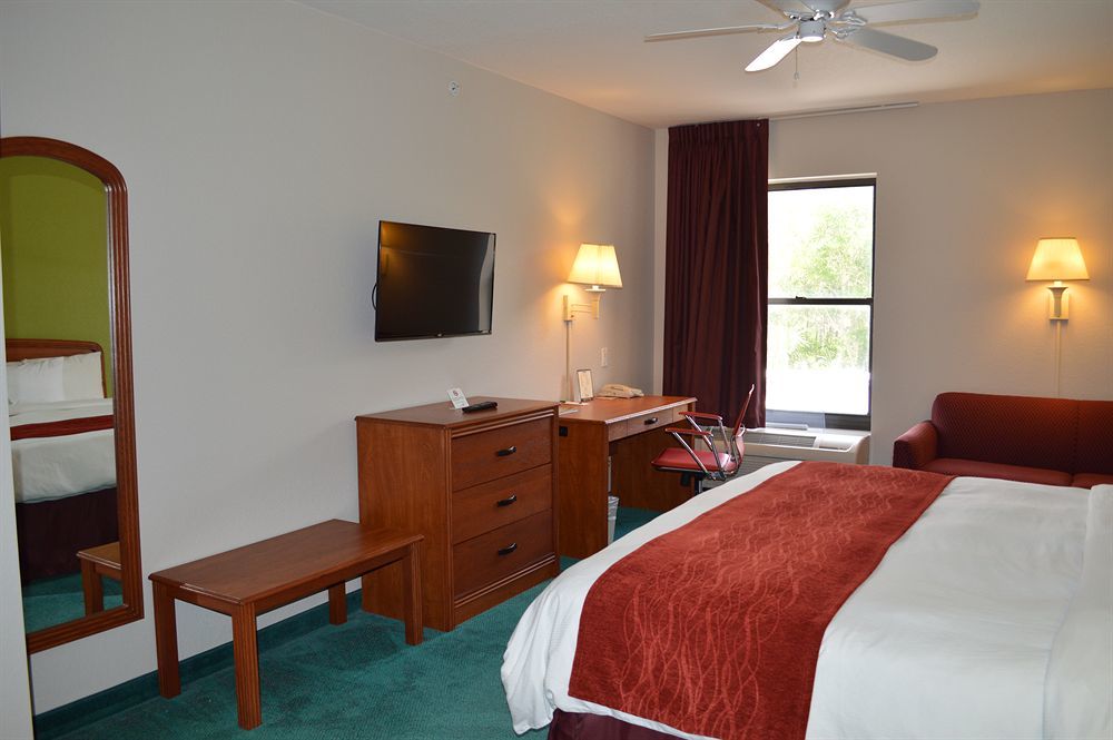 Days Inn & Suites By Wyndham Fort Myers Near Jetblue Park Εξωτερικό φωτογραφία