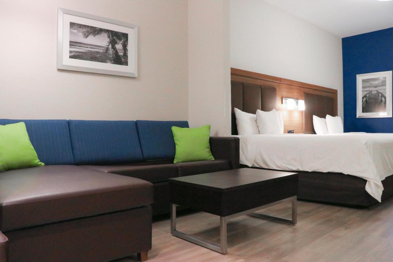 Days Inn & Suites By Wyndham Fort Myers Near Jetblue Park Εξωτερικό φωτογραφία